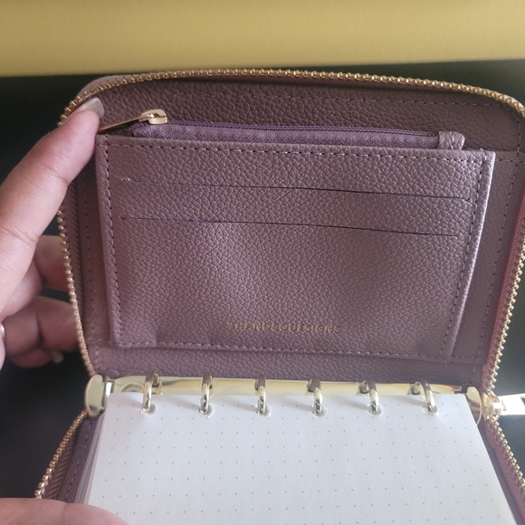 A7 Zippy Cash Wallet with Rings - Picture 5 of 9